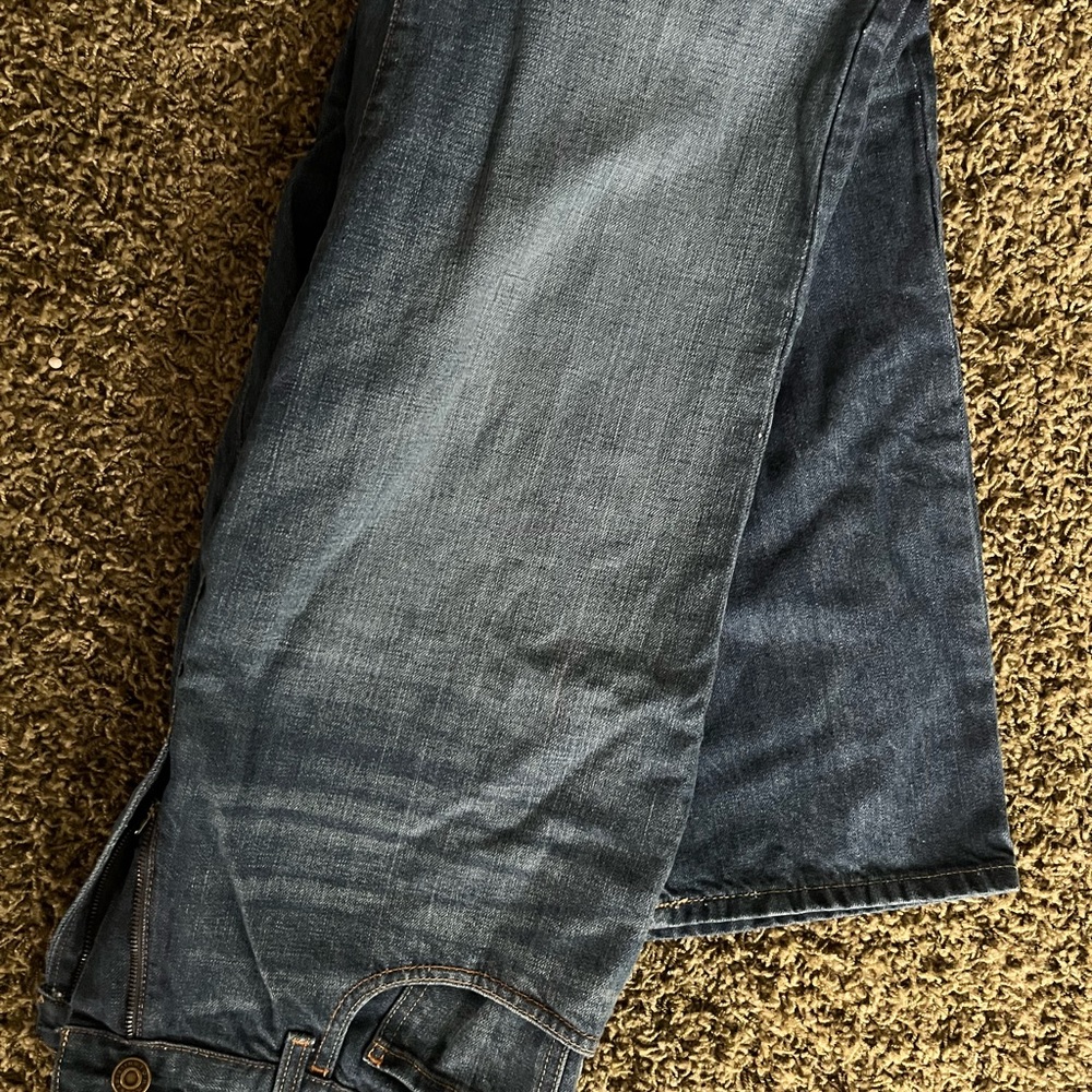 Men’s 36W 34L Tommy Hilfiger jeans lightly worn